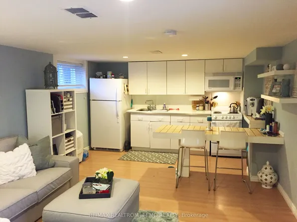 192 Maxome Ave #Basement, Toronto, ON M2M 3L2