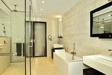 Rented by La Seven Inc.