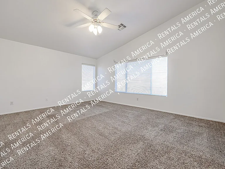 33251 N Symer Dr — Photo 20