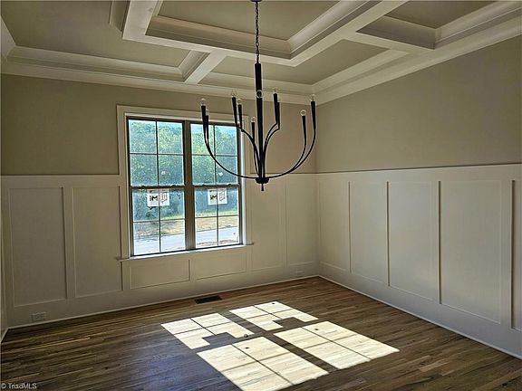 3rd image of 7520 Shadow Creek Dr