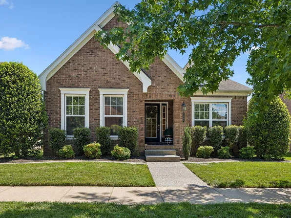 5003 Clover Meadows Dr, Franklin, TN 37067