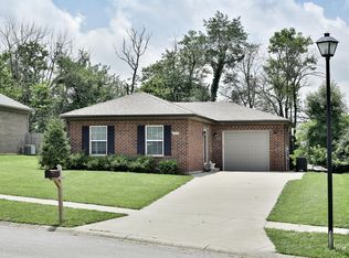 1033 Horse Shoe Dr, Shelbyville, KY 40065