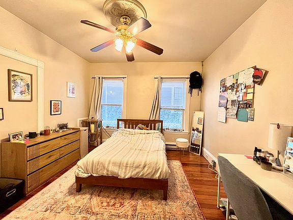5th image of 89 Hillside St #1