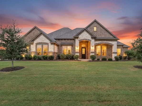 620 Nighthorse Cir, Waxahachie, TX 75165