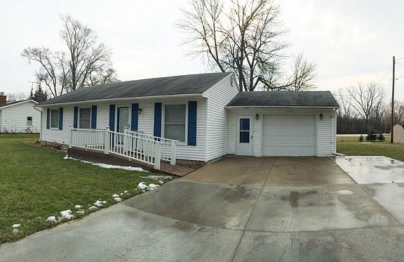 2nd image of 3276 Christopher Ct