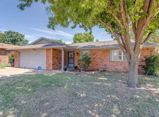 4122 Oakcrest Ave, Enid, OK 73703