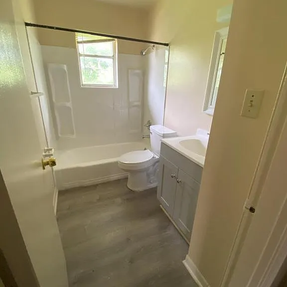 407 Kensington Dr — Photo 8