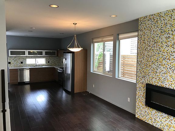 Gas fireplace