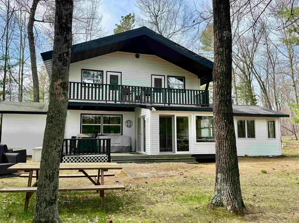 W1344 Deerpath Ln, Keshena, WI 54135