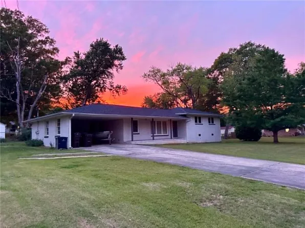 104 Meadow Ln, Cartersville, GA 30120
