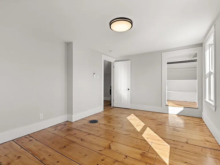 30 Meader St — Photo 20
