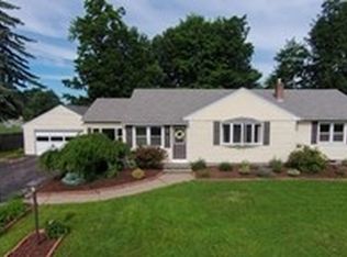 10 David St, Chicopee, MA 01020