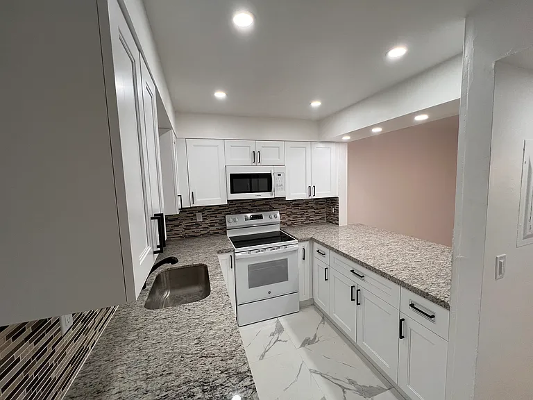 14931 SW 82nd Ter #307 — Photo 2