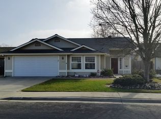 993 Greenwood Ct, Hanford, CA