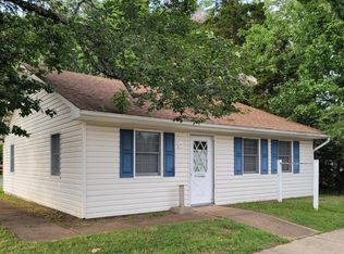 233 Colonial Ave, Colonial Beach, VA 22443