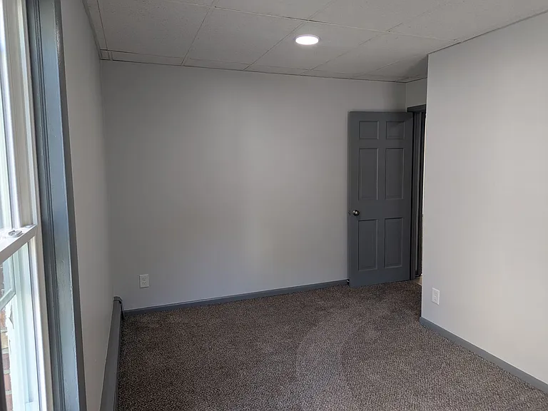 250 Locust St — Photo 22