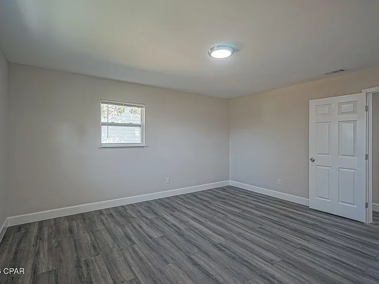 410 S Star Ave — Photo 30