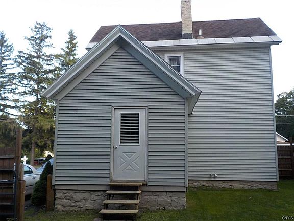 3rd image of 607 McGowan Rd