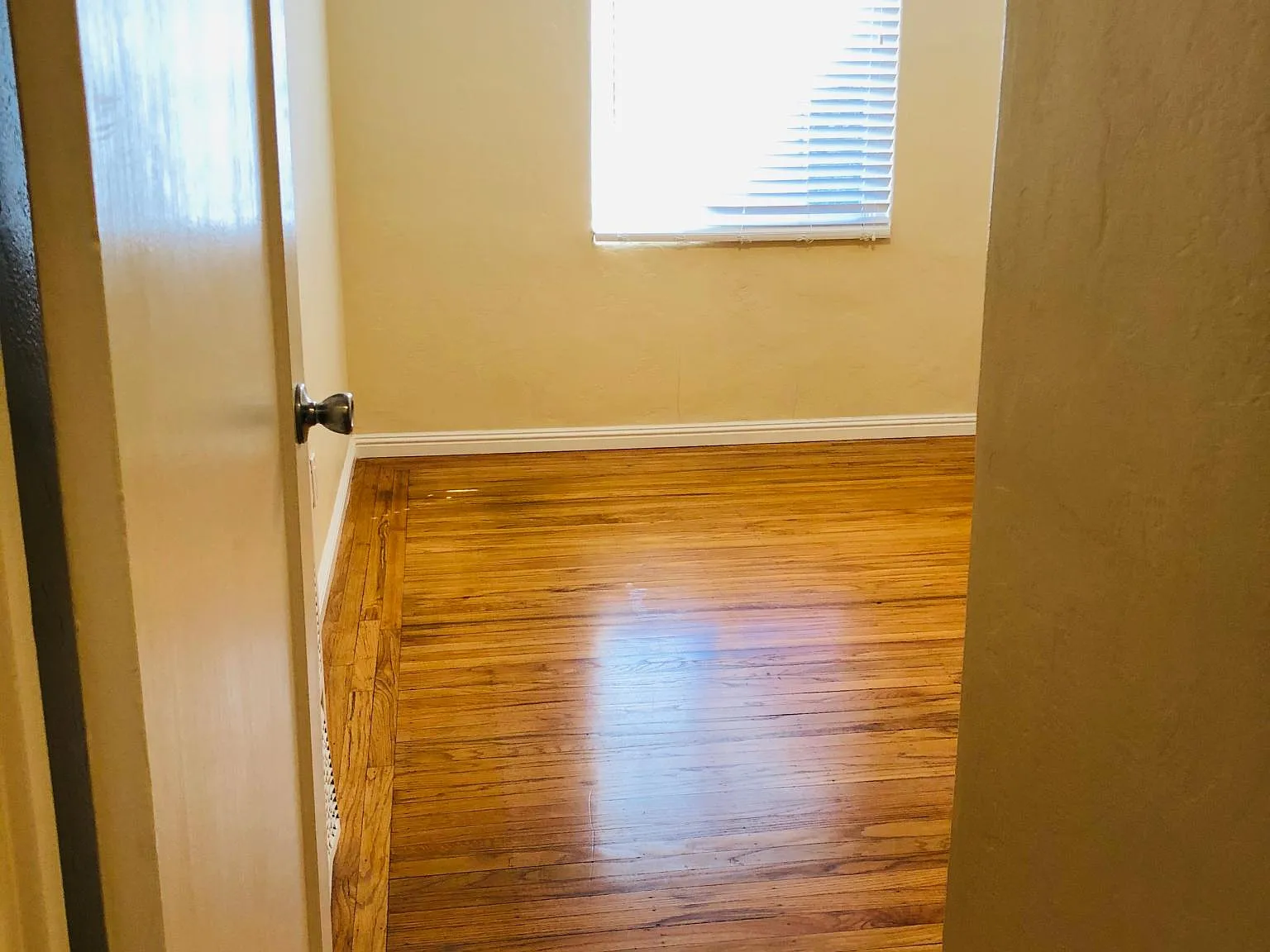 656 Victor Way — Photo 4