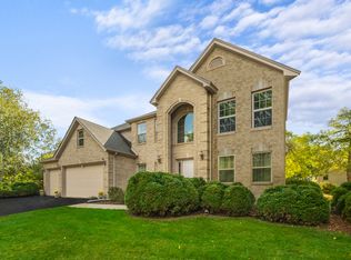 238 Willowwood Dr, Oswego, IL 60543