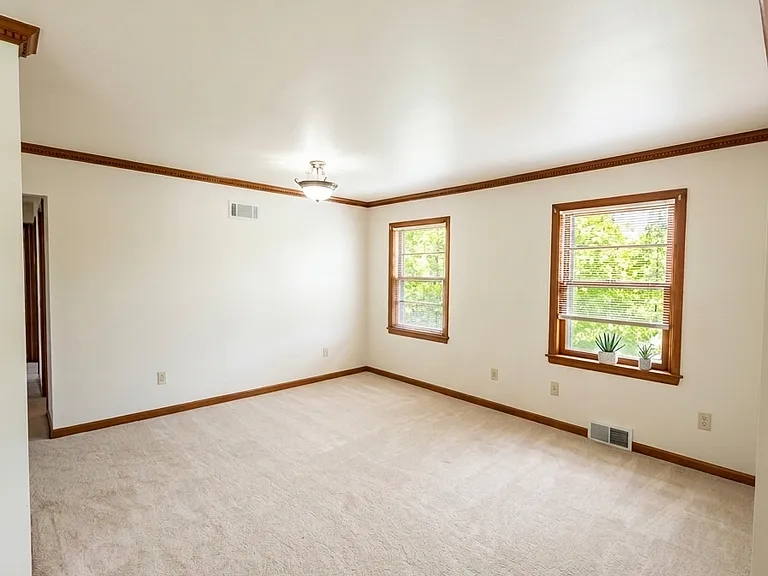 2759 S Howell Ave — Photo 6