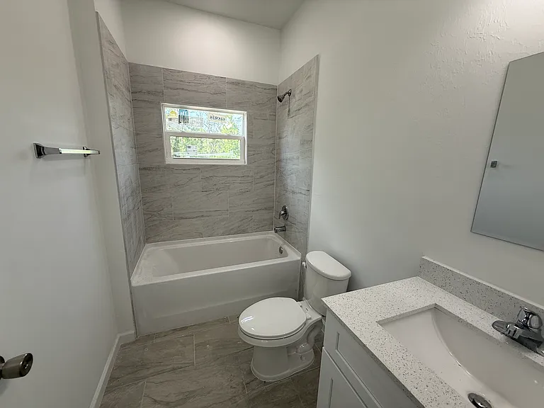 847 Genoa Ave S — Photo 13