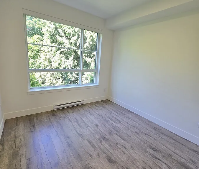 6328 King George Blvd #105 — Photo 6