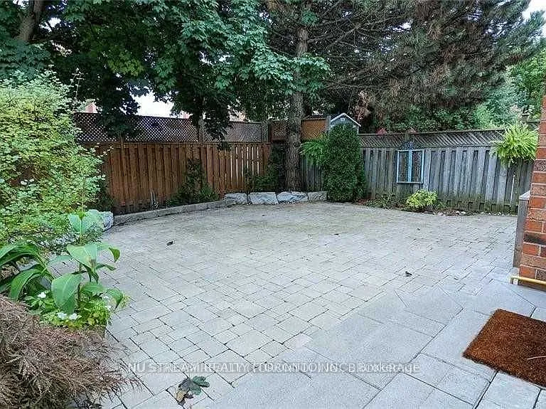 2031 Lumberman Ln — Photo 11