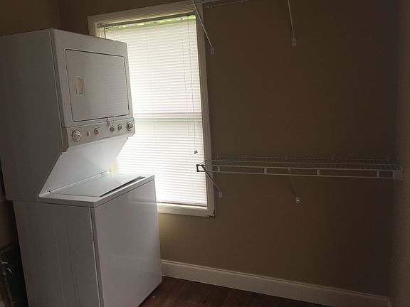 Landry Room / closet