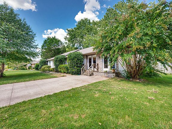 5th image of 612 Glencoe Ct