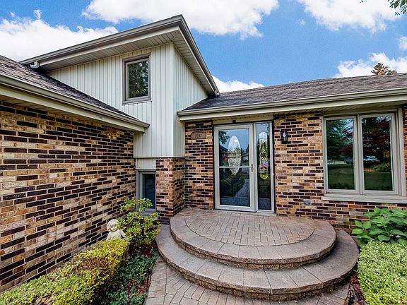 3rd image of 7037 Birchwoode Ct