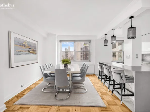 300 East 40th Street image 6 of 16