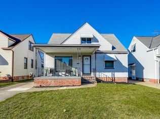 15313 Maplewood Ave, Maple Heights, OH 44137