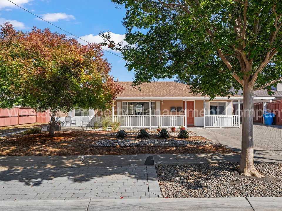 10362 Judy Ave