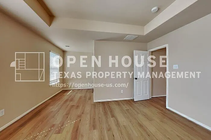 19715 Seabury Path Ct — Photo 10
