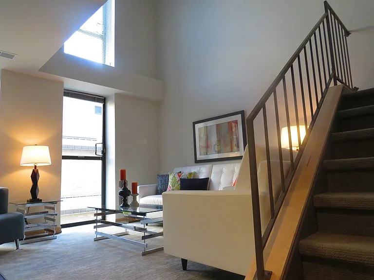 427 E Gorham St — Photo 10