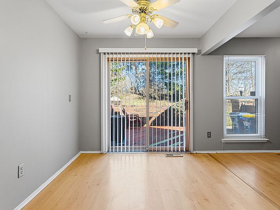 3rd image of 41009 Southwind Dr