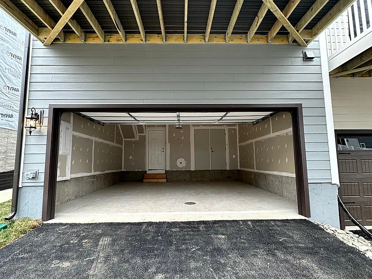 1721 Autumn Maple Leaf Dr — Photo 21