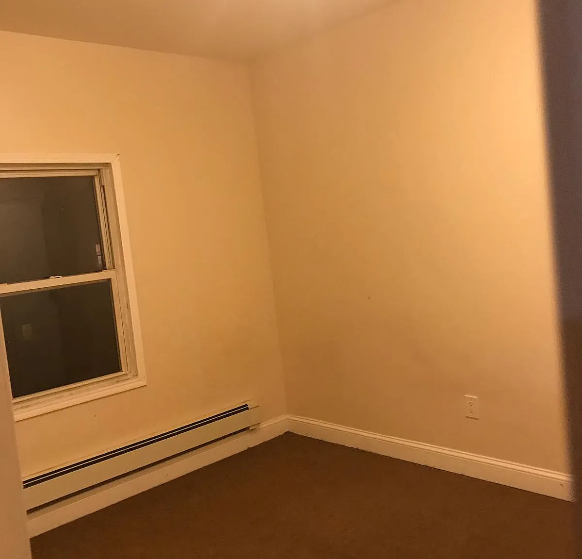 3 bed, 1200 sqft, $3,100 — Photo 2