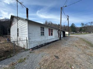 818 Oakdale St, Appalachia, VA 24216