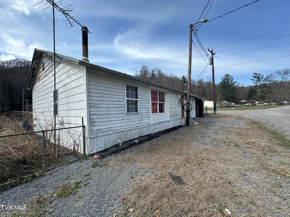 818 Oakdale St, Appalachia, VA 24216