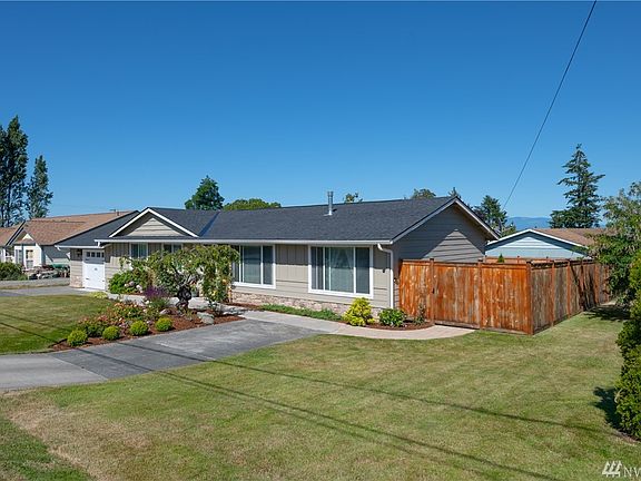 Located on a 9,148 sq foot corner lot with gorgeous grounds and fully fenced backyard. Imagine your summer spent enjoying all that this home has to offer. 