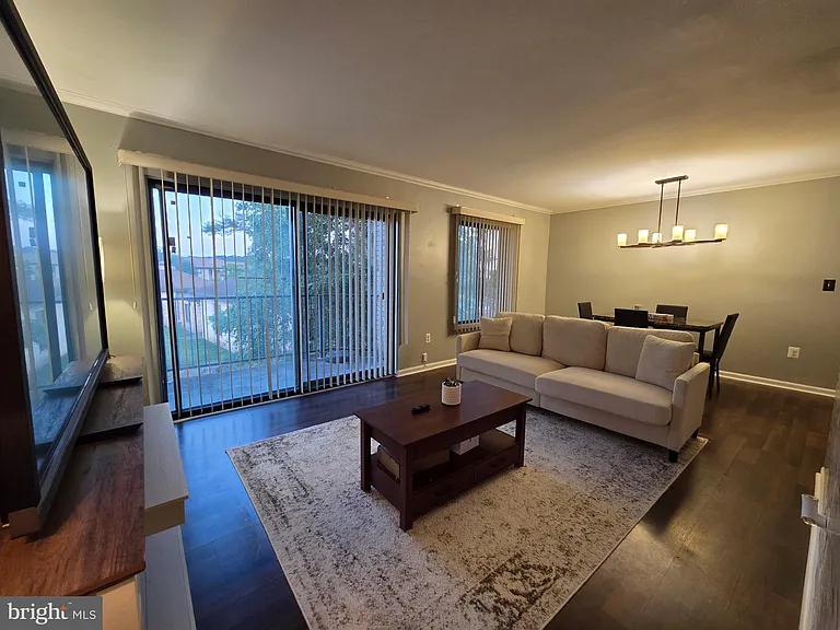 6998 Hanover Pkwy #4 — Photo 9