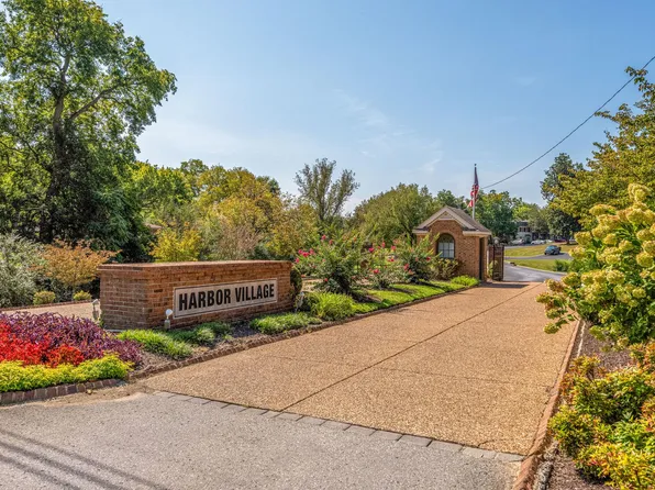 247 Harbor Village Dr, Madison, TN 37115