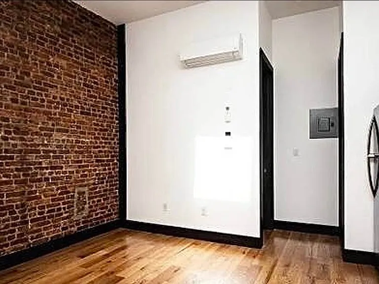 760 Putnam Ave #3 — Photo 6