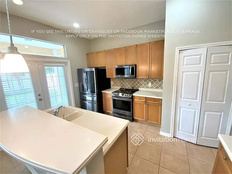 340 Brier Rose Ln — Photo 5
