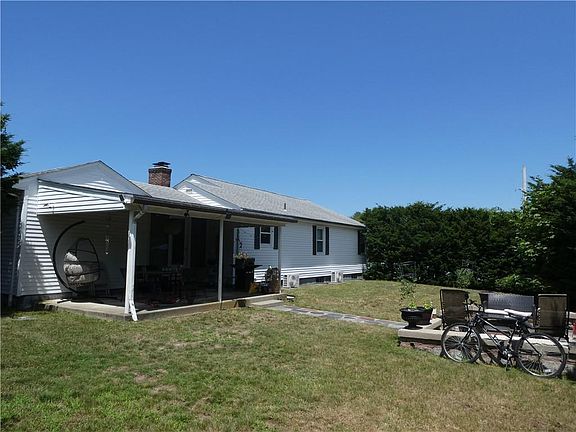 3rd image of 27 Salem Dr
