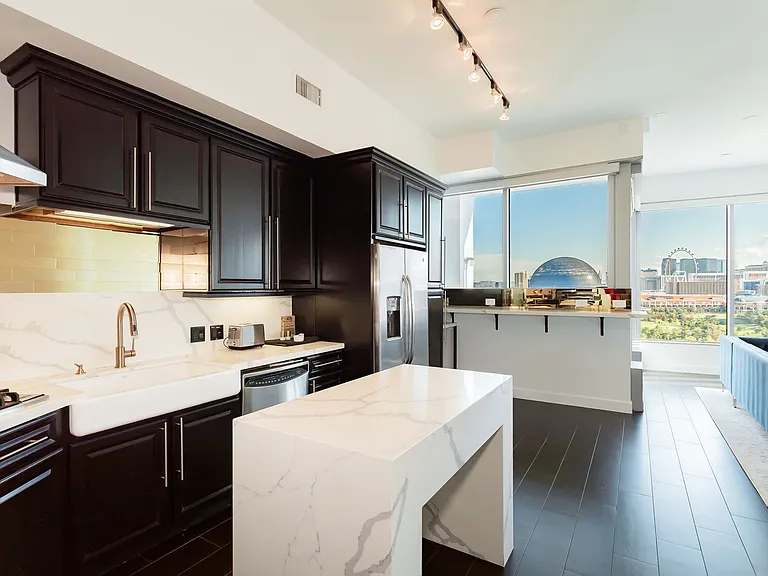360 E Desert Inn Rd #1502 — Photo 30