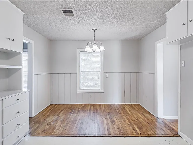 6046 Hugo Dr — Photo 17