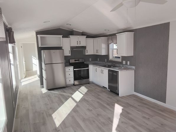 139 Lewis St TRAILER 36, Naugatuck, CT 06770